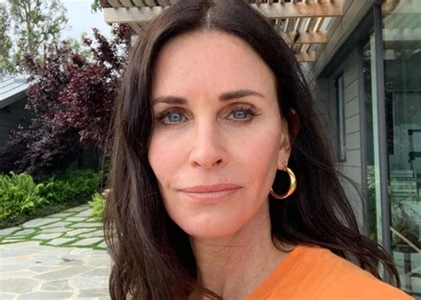 courteney cox leaked|Courteney Cox Shows Off Hot Body at 56 in Sexy。